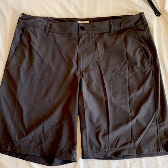 Columbia hybrid Trek shorts 40/50 Excellent shape